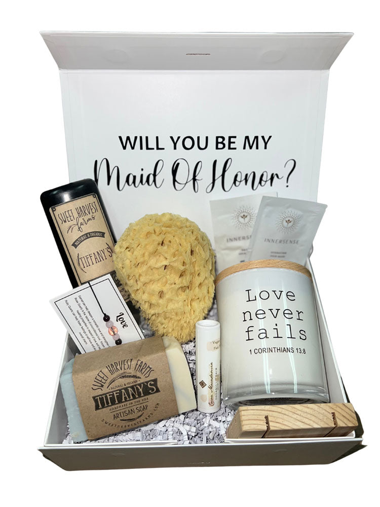 finding the right gift for your bridesmaids or maid of honor can be incredibly challenging. So, what are you waiting for? Check off the next item on your wedding to-do list with this luxurious Bride to Be Gift Boxes bridesmaid proposal boxes
