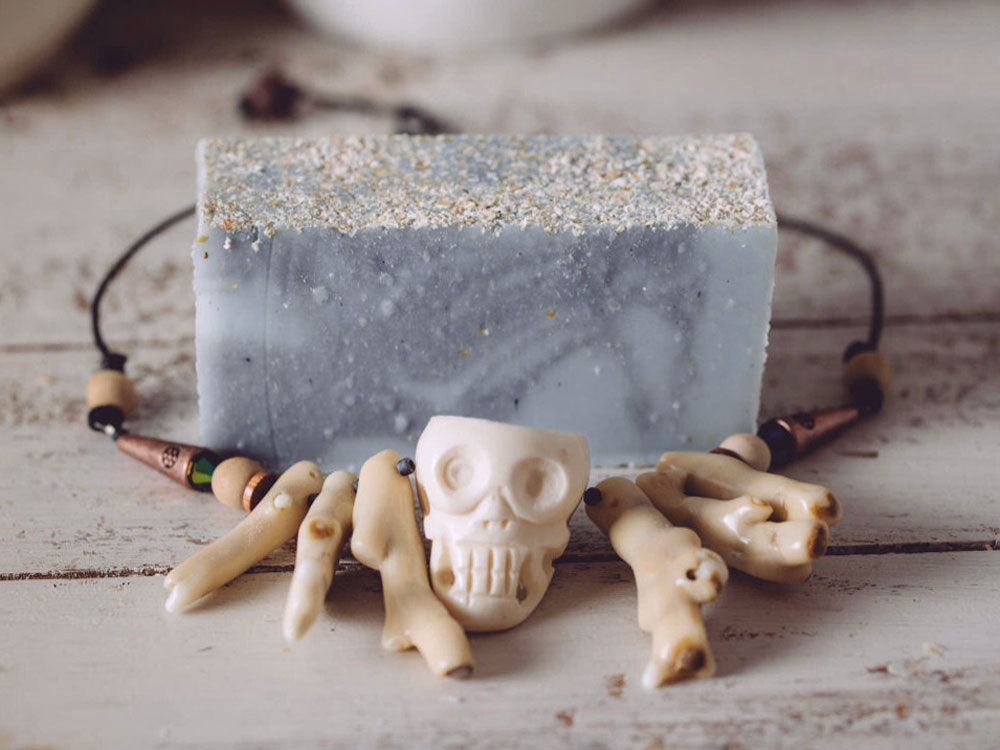 Blackbeard Organic Soap has a manly scent that is mild yet enticing! Oatmeal is added and sprinkled on top for exfoliation and it has soothing and calming qualities for your skin.