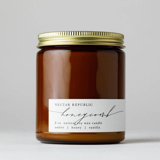 Light up this wonderfully wild Honeycomb Candle while you relax in comfort There’s no sweeter scent than this soy candle infused with the smell of pure natural honey